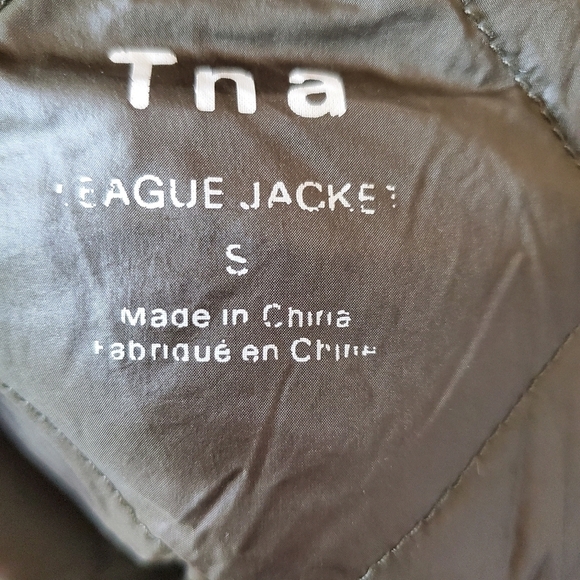 TNA the league jacket. lightweight  goose down green puffer. Size small - Picture 7 of 8
